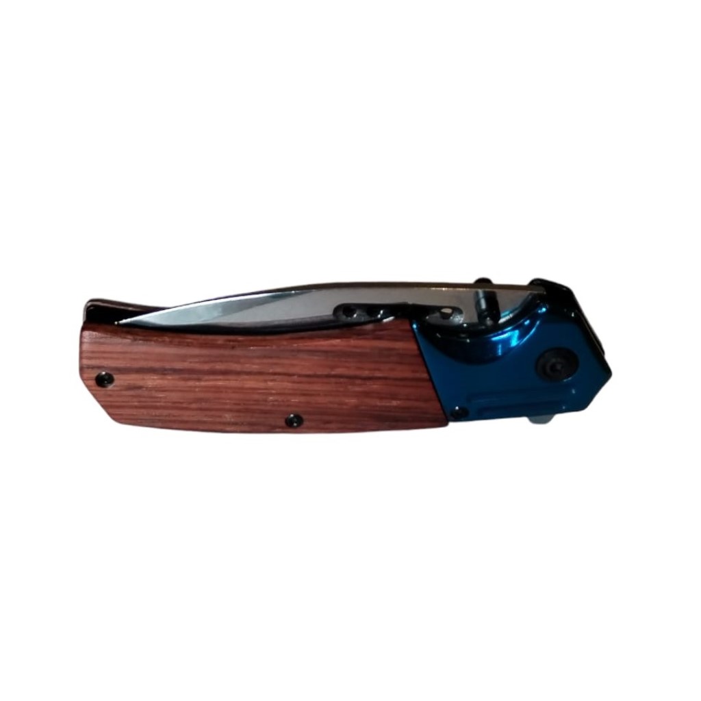 Folding Pocket Knife – Miscellaneous – Close-up