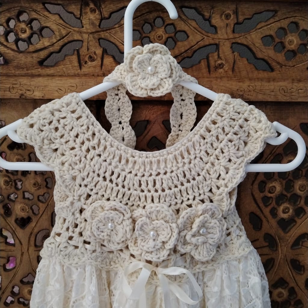 Timeless Elegance: Vintage Crochet Dress with Lace and Floral Accents – Cream - 3