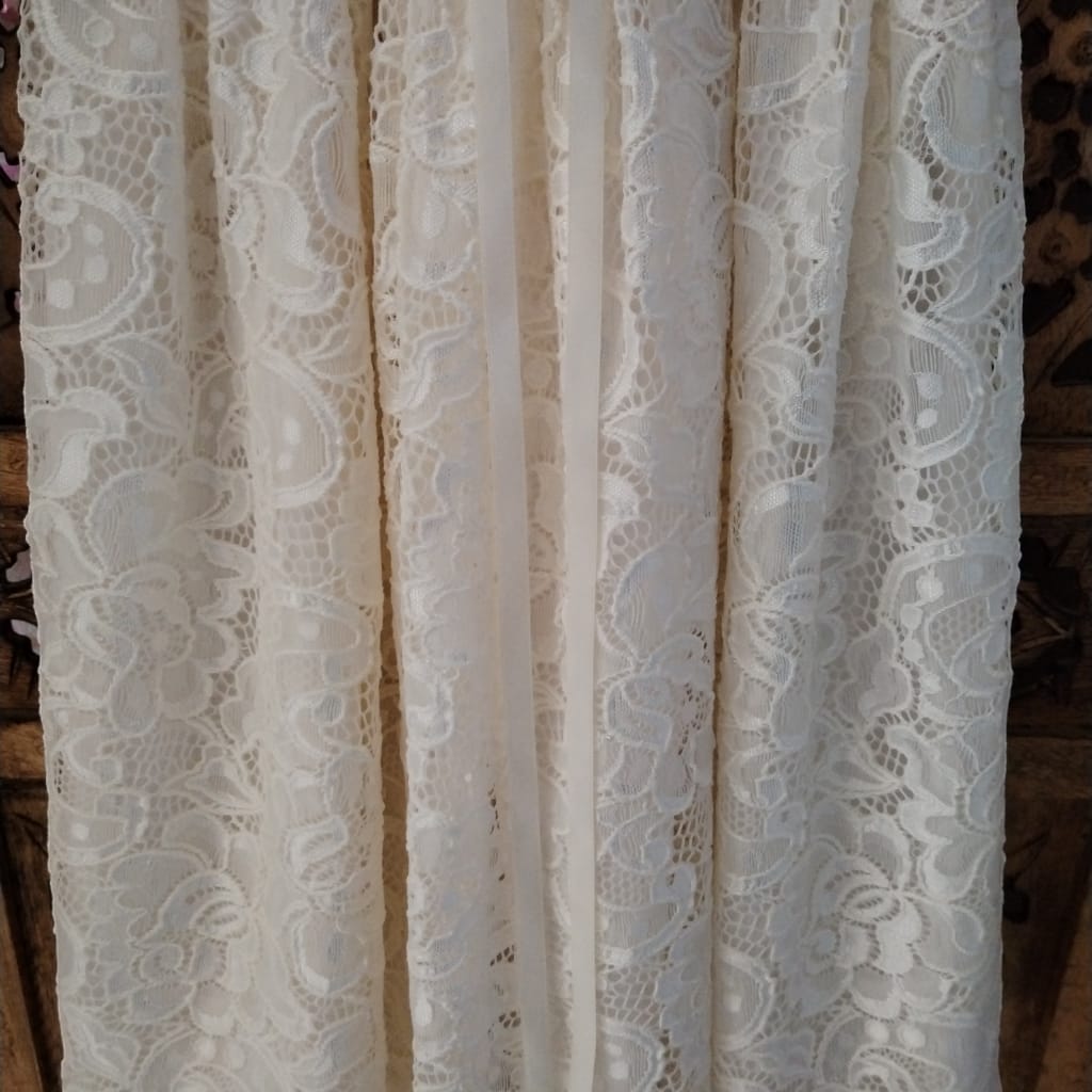 Timeless Elegance: Vintage Crochet Dress with Lace and Floral Accents – Cream - 6